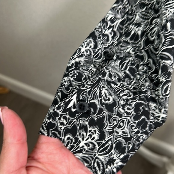 Express Floral Sheer Button Down Long Sleeve Top Size XS - Picture 4 of 7